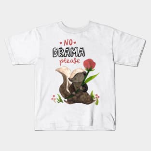 "No Drama" Cute Skunk holding a flower. Baby Bodysuit Kids T-Shirt